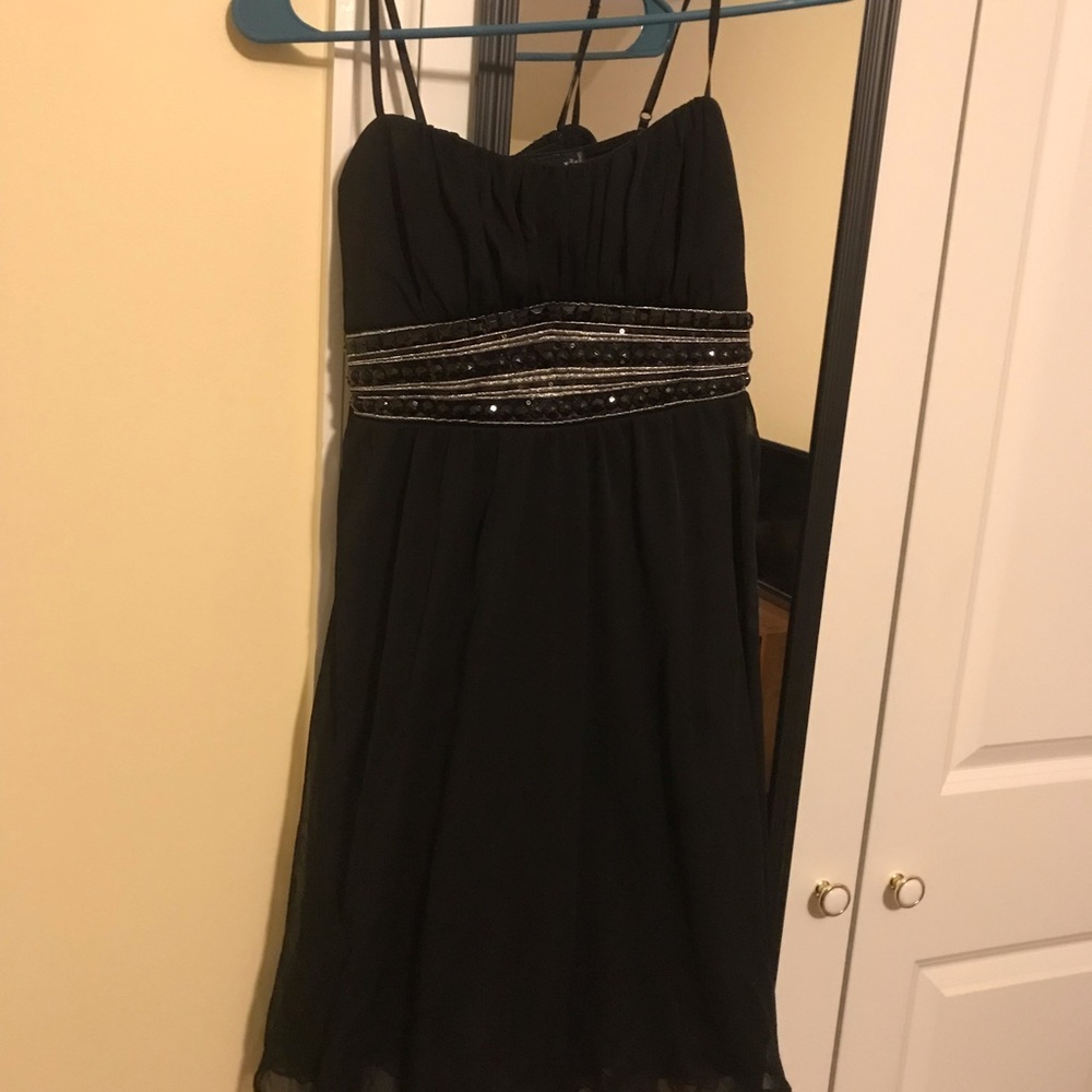 Juniors M Ruby Rox LBD - Picture 6 of 7